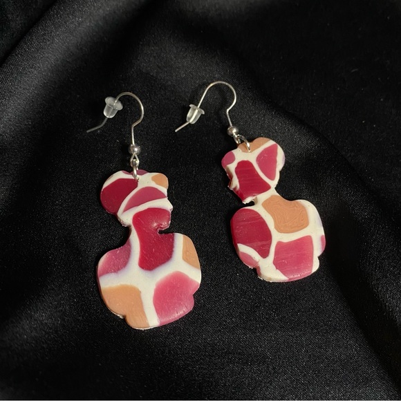 Blue Willow Boutique Earrings - Picture 3 of 3